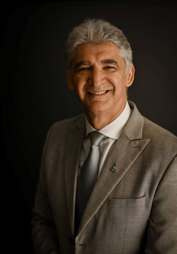 Dr. Hossein Nezakati 