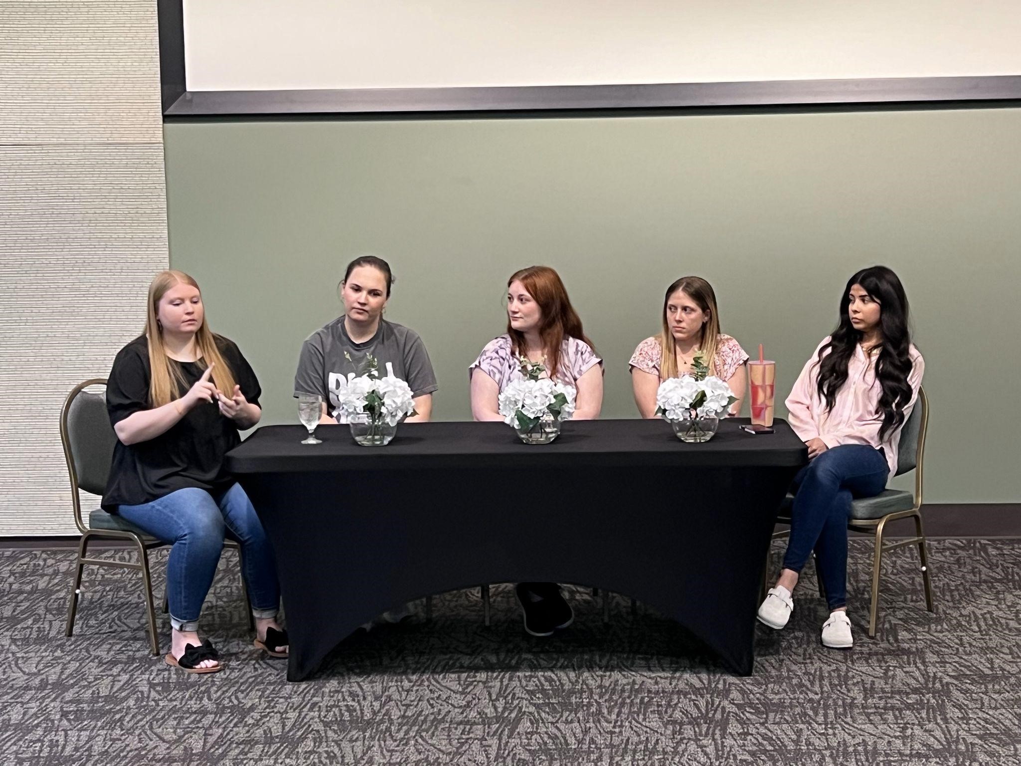 Panel Discussion led by graduating seniors from the Noyce Scholarship Program Panel Discussion led by graduating seniors from the Noyce Scholarship Program