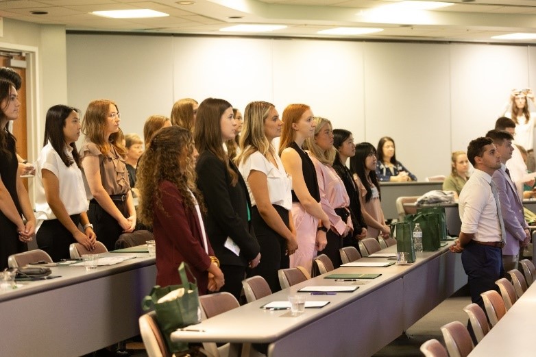 Class of 2027 take the optometric oath at orientation – August 2023