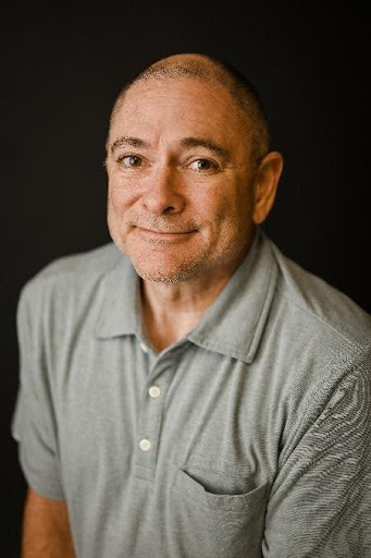 Dr. René Moquin