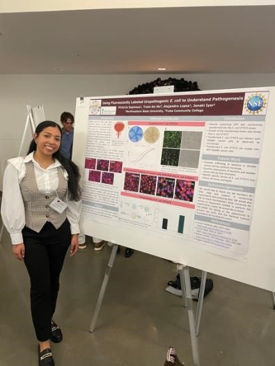 Victoria Espinoza presenting at the Arkansas-INBRE annual conference